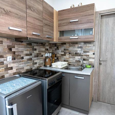 Golden Dolphin Studios & Apartments Αλυκών Δωμάτιο φωτογραφία