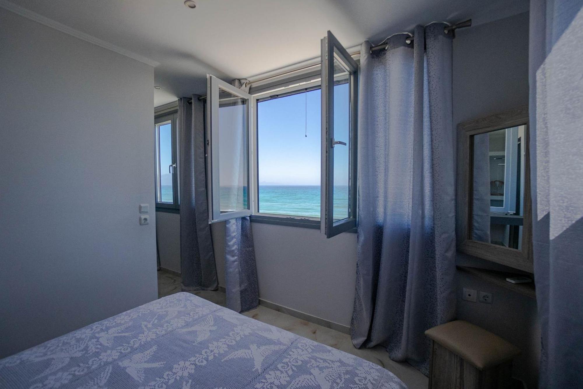 Golden Dolphin Studios & Apartments Αλυκών Δωμάτιο φωτογραφία