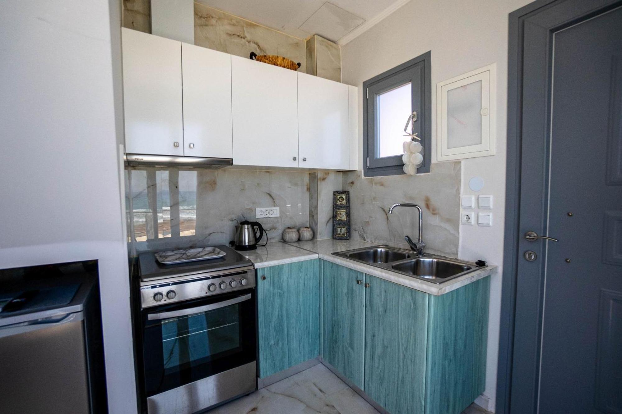Golden Dolphin Studios & Apartments Αλυκών Δωμάτιο φωτογραφία
