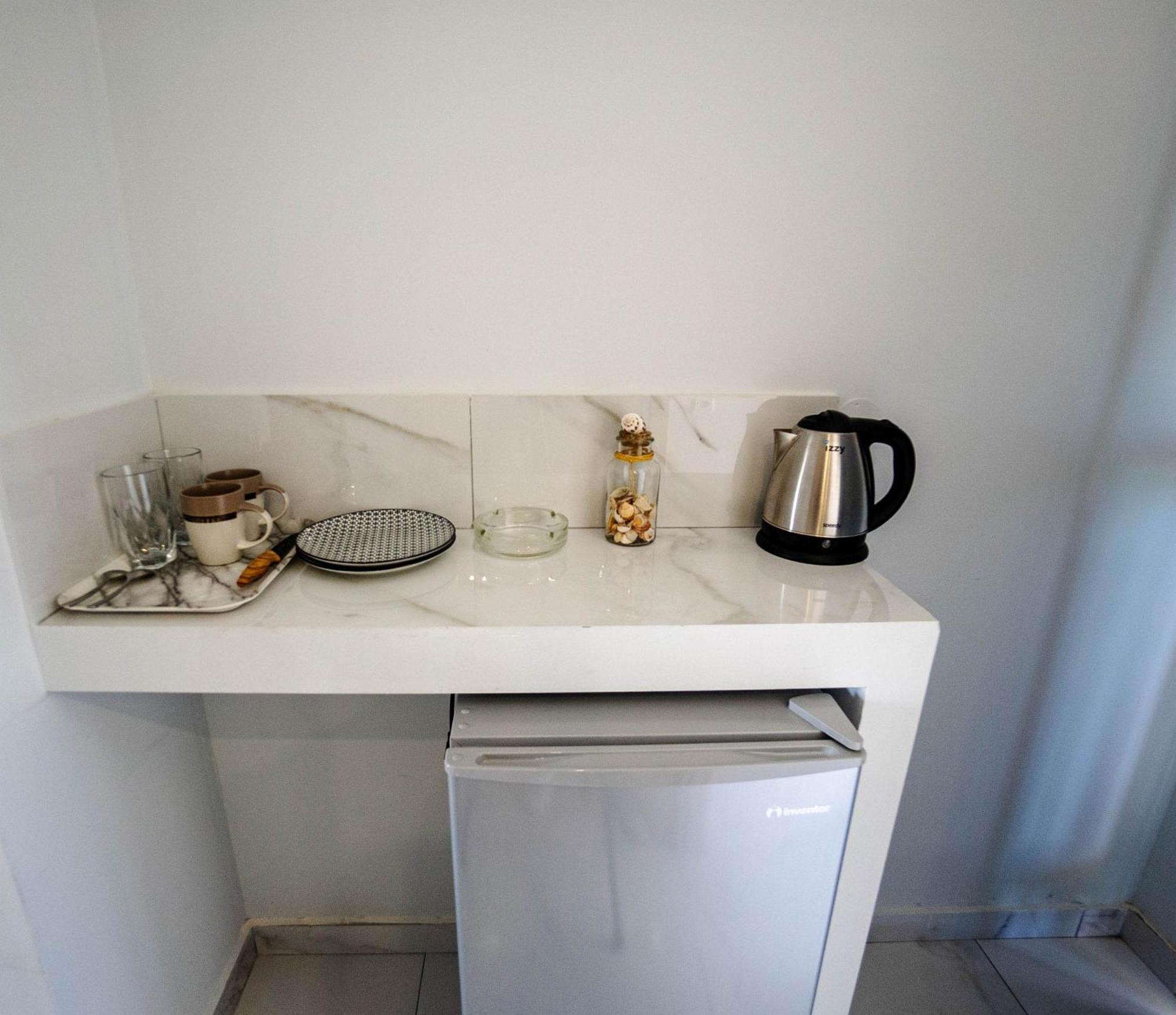 Golden Dolphin Studios & Apartments Αλυκών Δωμάτιο φωτογραφία