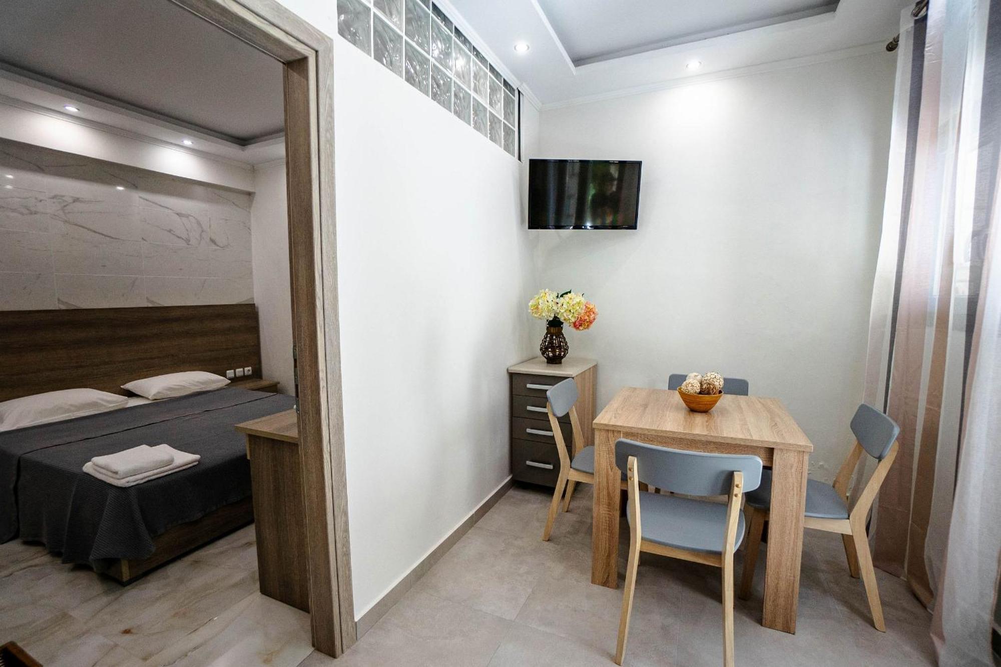 Golden Dolphin Studios & Apartments Αλυκών Δωμάτιο φωτογραφία